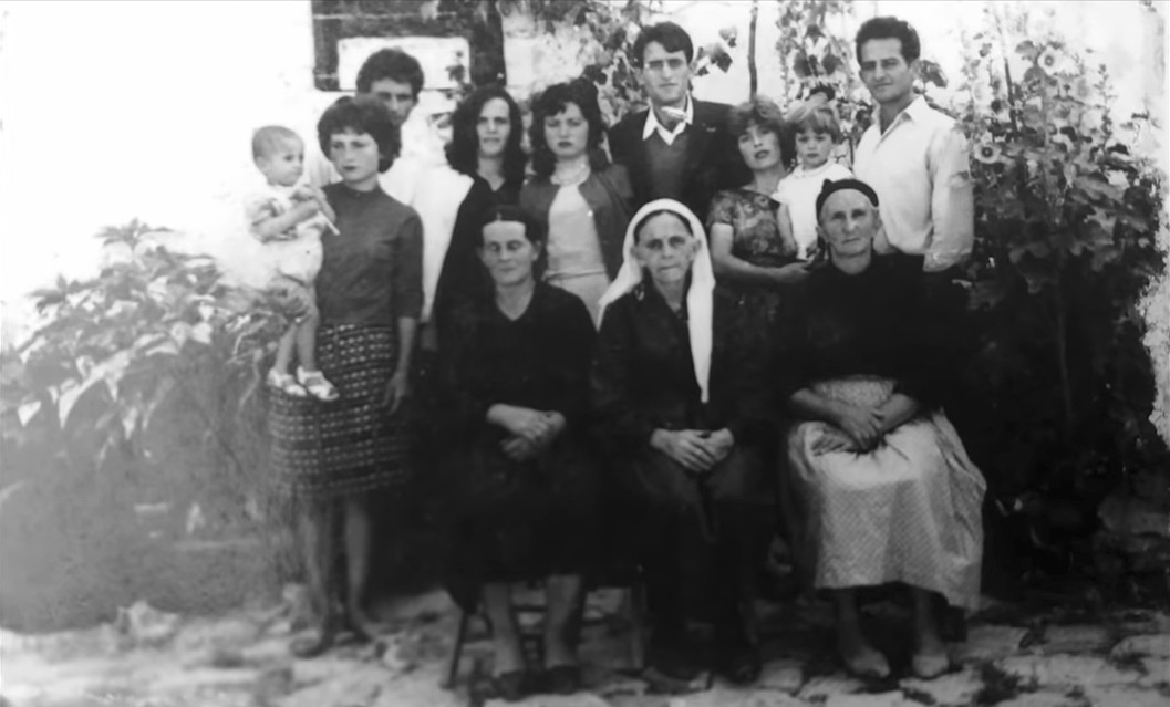 Familja e Hasije Izetit